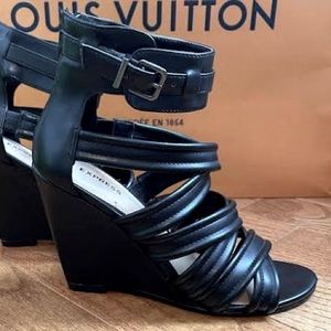 Express Wedges Size 7 Wedges Black Express